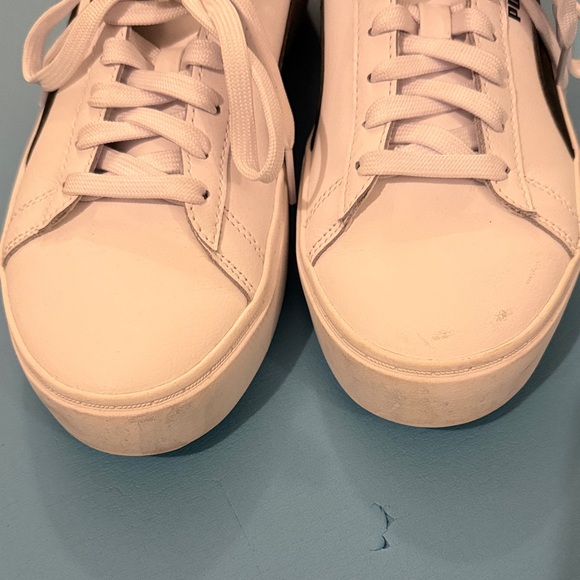 Puma White and Black Sneakers with SoftFoam - Picture 7 of 8